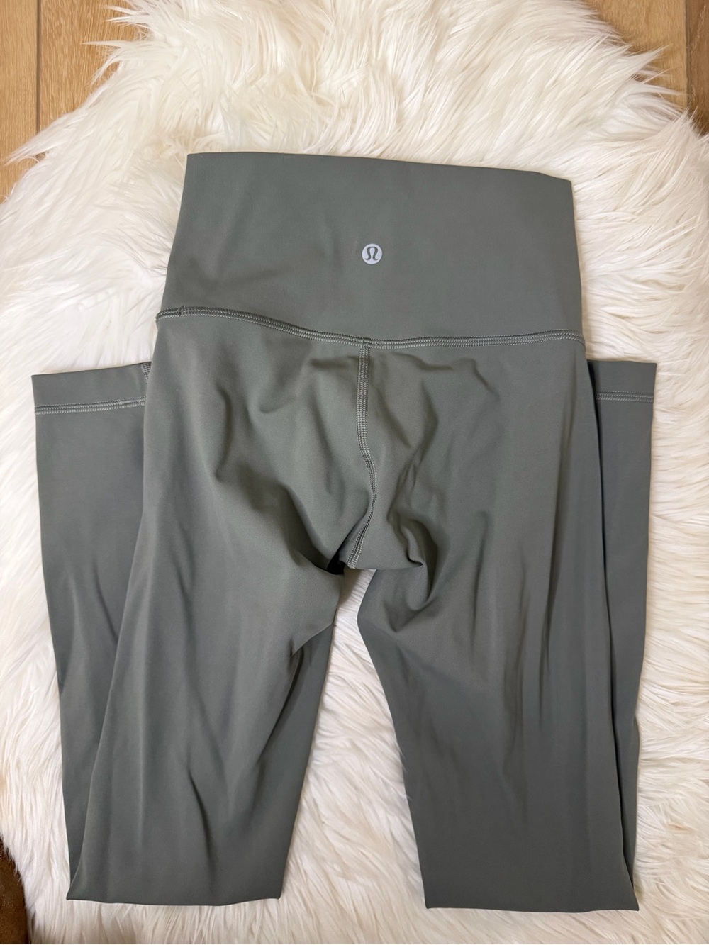 lululemon athletica High-Rise Wunder Train 25 inch Leggings in Sage Green Size 2 - Picture 4 of 5